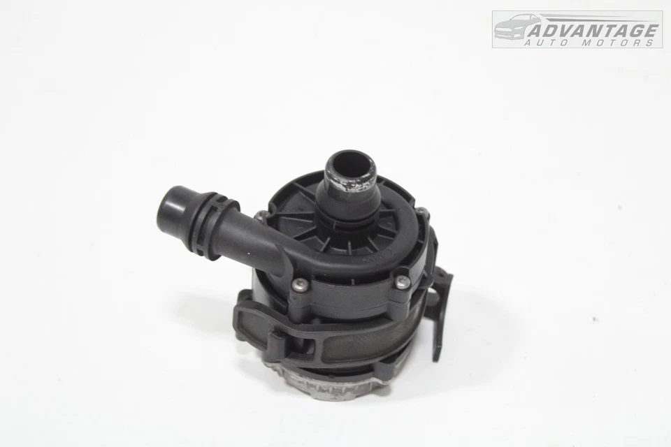 BMW 750i XDRIVE G12 2016-2019 motor de 4,4 L refrigerante eléctrico bomba de agua OEM Foto 2 de 4