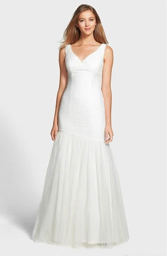 $400 Monique Lhuillier Bridesmaids V-Neck Shirred Tulle Trumpet Gown Wedding  8