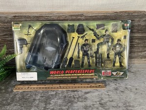 Power Team Elite World Peacekeepers Figures and Accessories Cycle and Camel NIB