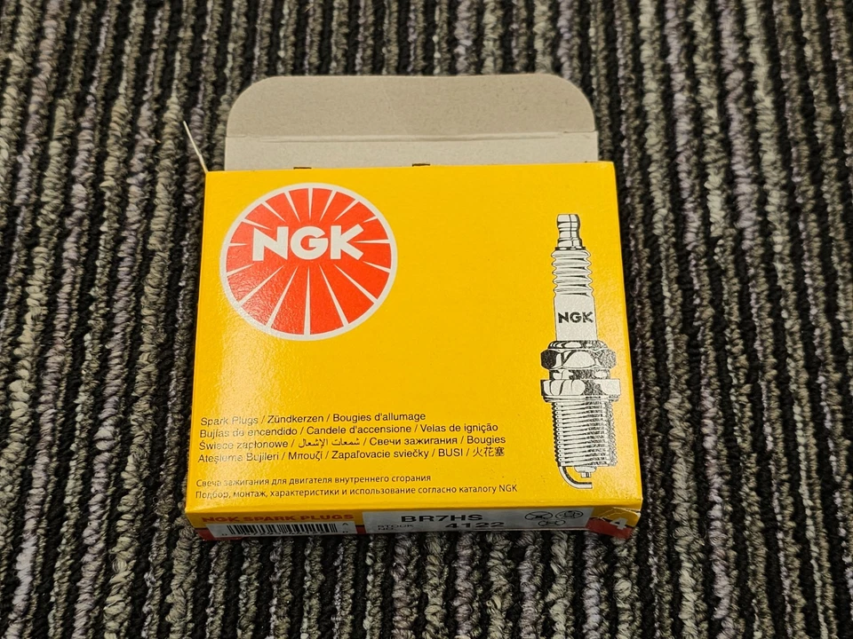 (CANTIDAD 4) Bujía NGK 4122 BR7HS compatible con Aprilia Scarabeo 50 2T 1993-2005 Foto 2 de 4