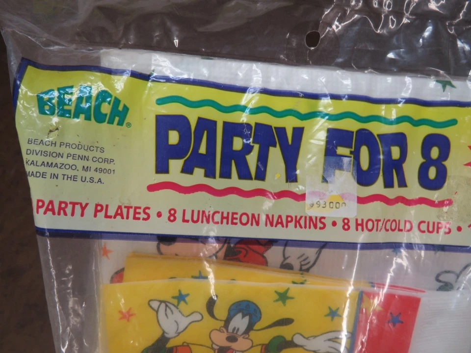 De Colección Playa Disney Mickey & Friends Fiesta de Cumpleaños 8 Platos Taza Servilleta Cubierta de Mesa Foto 4 de 4