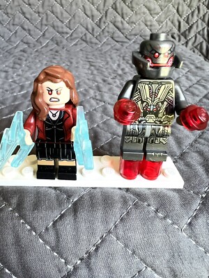 LEGO Ultron Prime Wanda Minifigure Super Heroes Avengers 76031 READ