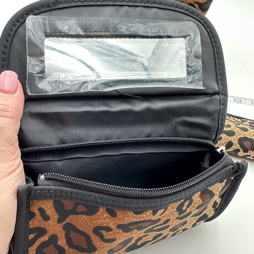Juego de 4 bolsas de viaje cosméticas con estampado de animales famosos de 10" x 8" x 5" - Imagen 9 de 13