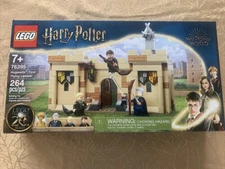 Lego Harry Potter 76395 Hogwarts First Flying Lesson Building Set