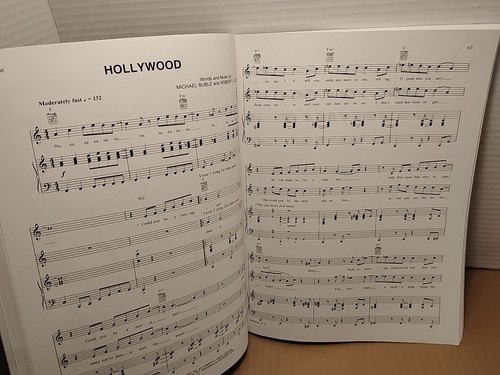 2010 Pop & Rock Sheet Music Playlist Songs That Made the Year Piano/Vocal/Guitar - Picture 5 of 7