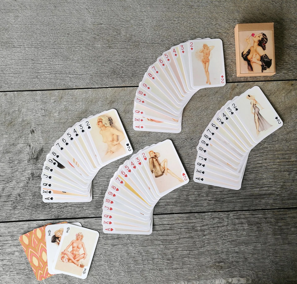 Playing Cards ~ GORGEOUS LADIES Beautiful Vintage Retro Pin Up Artworks 066 - Image 3 of 4