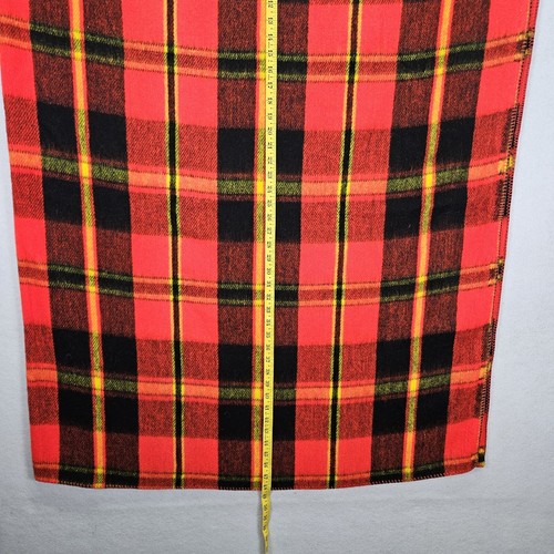 VTG Beacon Cabin Throw Blanket Camping 48'' X 72'' Red Black Plaid WPL 1675 - Picture 2 of 4