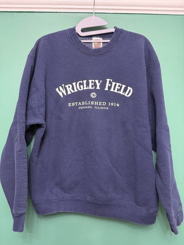 Mens Sweatshirt. Large. Blue. Wrigley Field Chicago - Picture 1 of 4