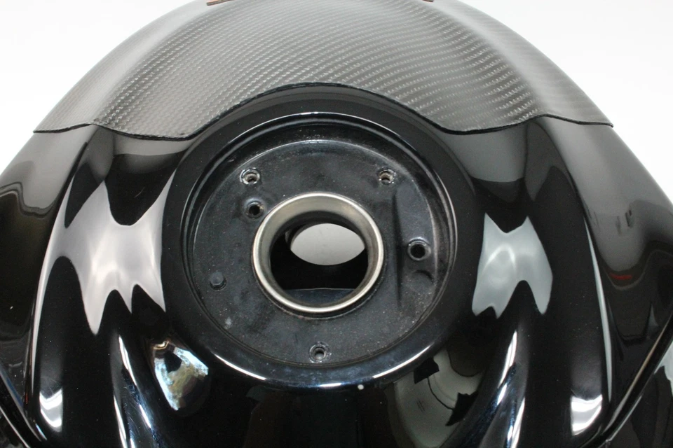 12-16 Suzuki GSXR 1000 Gas Fuel Tank Foto 3 de 4