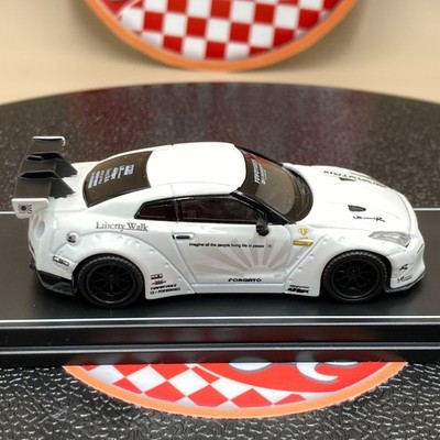 LB PERFORMANCE 1/64 Nissan GT-R (R35) White LIBERTY WALK resin