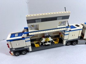 Lego City: Police:  Police Command Center 7743 (2008)