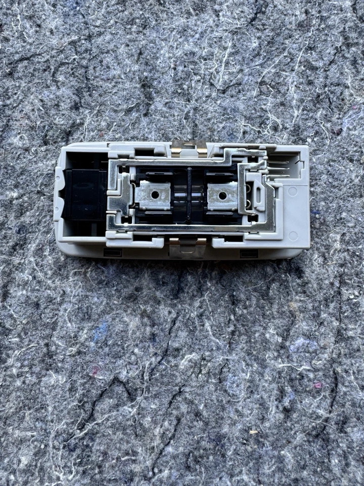 ❗️OEM❗️2014-2020 Nissan Rogue techo trasero interior domo luz lámpara Foto 2 de 4