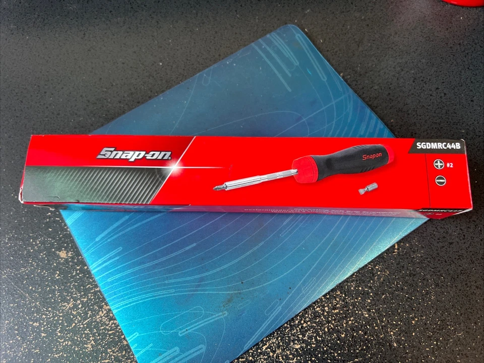 Destornillador de trinquete a presión rojo SGDMRC44B MANGO SUAVE CAJA NUEVA 🔥2 bits Foto 2 de 3