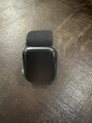 Apple Watch Series 4 40mm Aluminum Case Unlocked