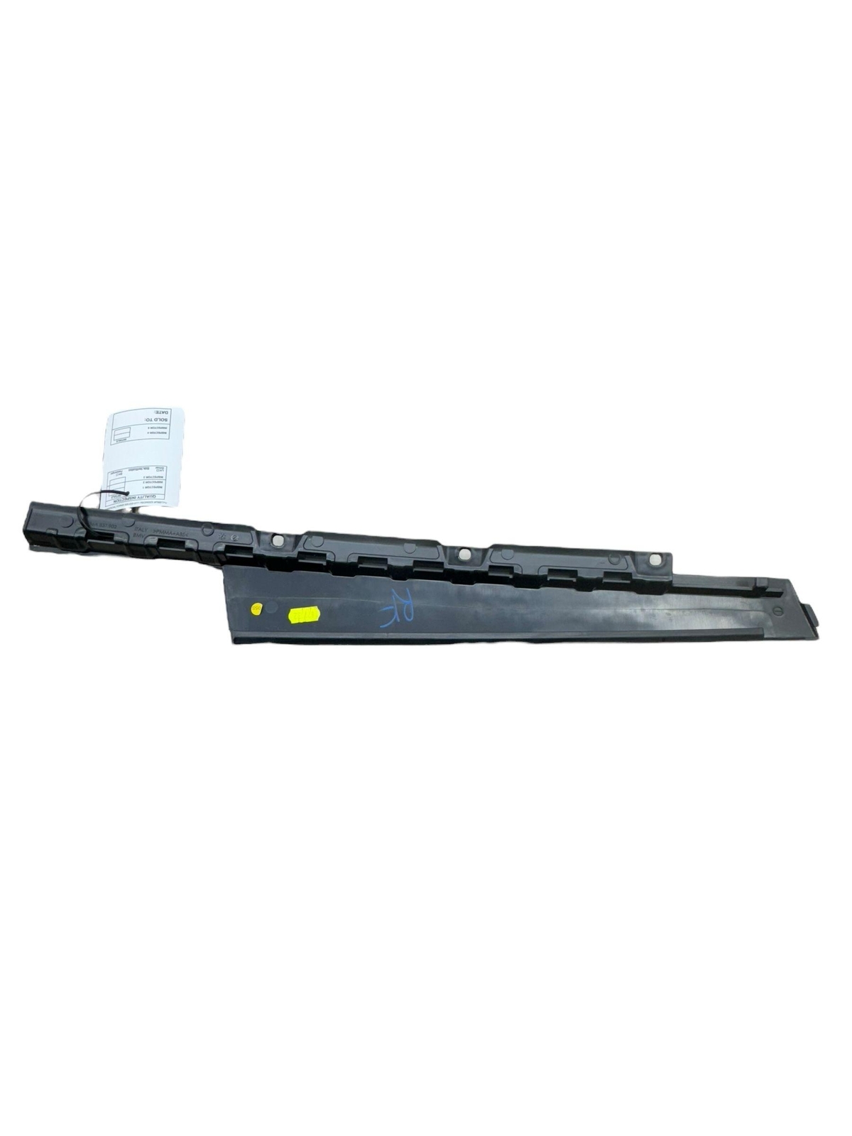 2016-2020 BENTLEY BENTAYGA OEM FRONT RIGHT B PILLAR DOOR WINDOW MOULDING *MARKS*