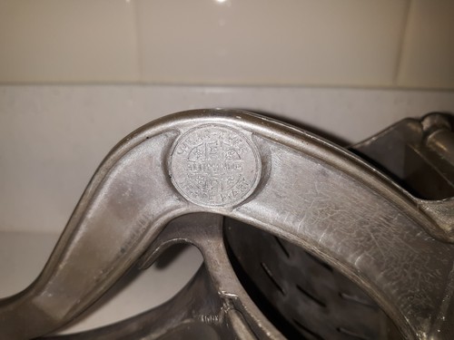 VINTAGE WEAR-EVER ALCOHA JUICER Ca. 1950-1960's - Picture 6 of 8
