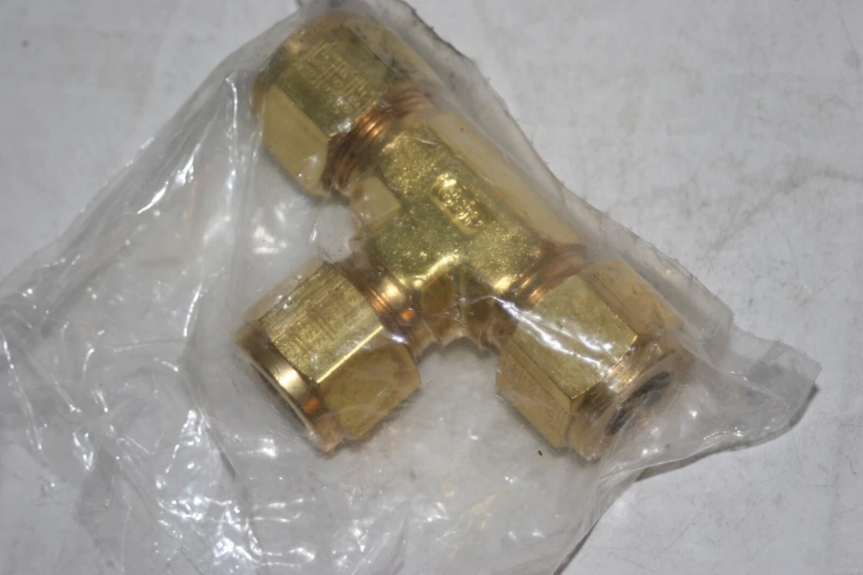 1/2" Tube OD Brass Union Tee Connector Fitting  SSP DuoLok IBD8UT - Image 2 of 3