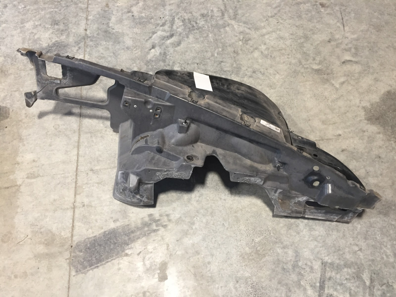 Chevrolet Corvette 2005-2013 Front Left Inner Fender liner