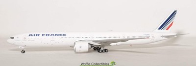 1:400 Phoenix Models Air France B 777-300 F-GZNC 91744 PH412029 Airplane Model