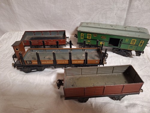 Märklin Spur 0 Rungenwagen 18520+ 2  Güterwagen Bing + Bub Postwagen | Zustand: Gebraucht