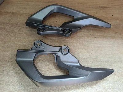 PAIRE DE POIGNEE PASSAGER ARRIERE DROITE GAUCHE HONDA VFR800X CROSSRUNNER 15-21 - Photo 1/4