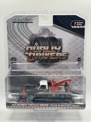 GreenLight Dually Drivers 1970 Chevy C-30 Dually Wrecker - 1:64 Diecast CHASE!