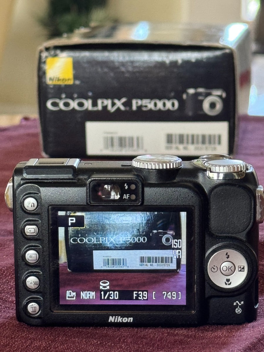 Nikon COOLPIX P5000 10.0MP Digital Camera - Black for sale