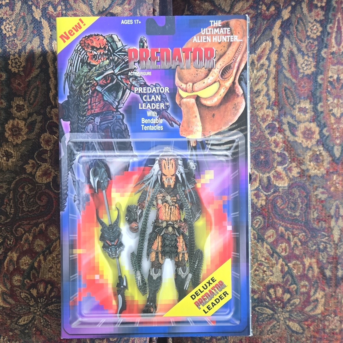 NECA Predator Clan Leader Deluxe Action Figure Boxed w/ Mask Spear