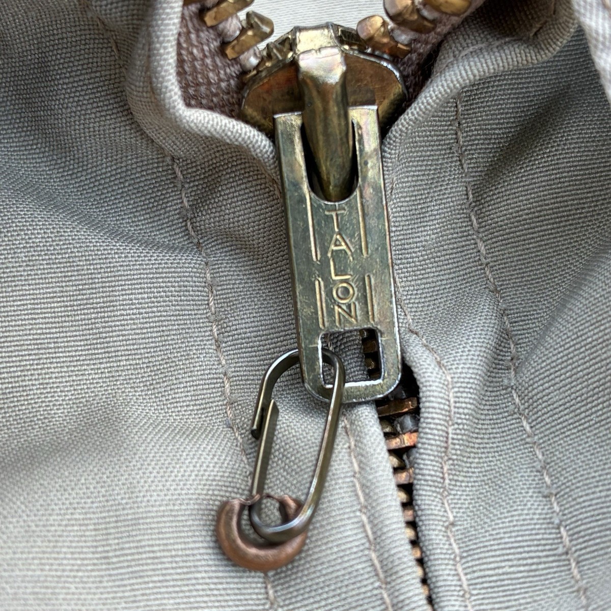 True Vintage 1960s Mcgregor Scottish Drizzler Zip Up Talon Zipper 