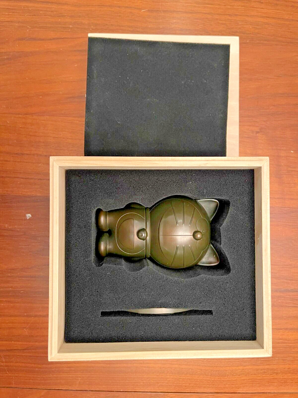 ドラえもん GANSO DORAEMON Bronze Sculpture 新品 s-l1200.jpg