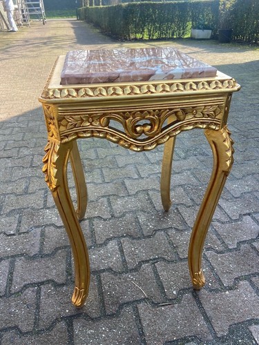 Table - French Louis XVI Gold Leaf Side Table with Pink Marble & Carved Wood - Picture 5 of 24