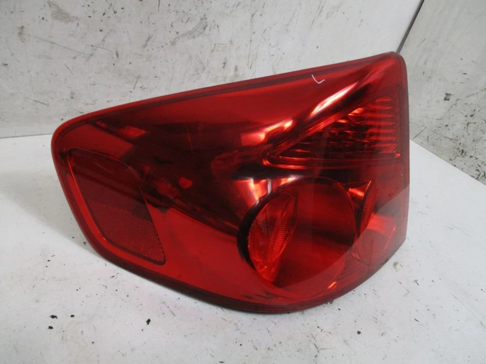 Luz Trasera Exterior Izquierda Apto para Infiniti G Sedán 35 G35/V35 - Imagen 2 de 4