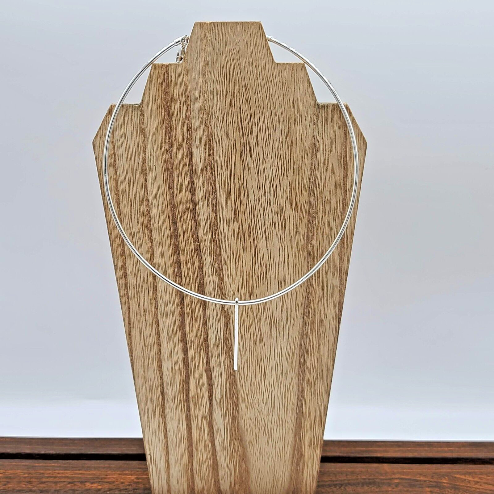 Erica Lyons Shiny Silver Solid Collar Necklace Te… - image 5