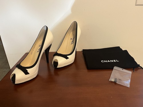 Chanel Peep Toe Pump Lambskin White with Black Fabric Trim - Picture 6 of 12
