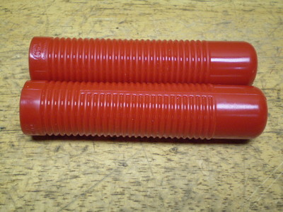 NOS Hunte Wilde Red Bicycle Grips Schwinn Shelby Monark Higgins Roadmaster &&