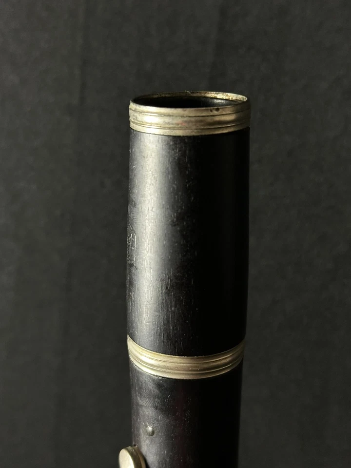 Clarinete de madera intermedio LeBlanc Noblet Francia modelo 27 (de colección 1977) Foto 2 de 4