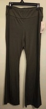 No Boundaries Women's LARGE Ribbed Flare Pants GREEN AB26