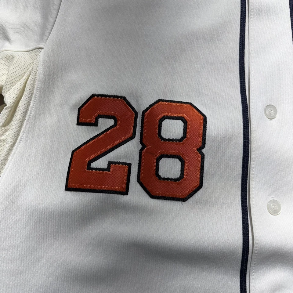 Camiseta de béisbol Chicago Orioles para hombre XL blanca majestuosa 28 número MILB retroceso Foto 3 de 4