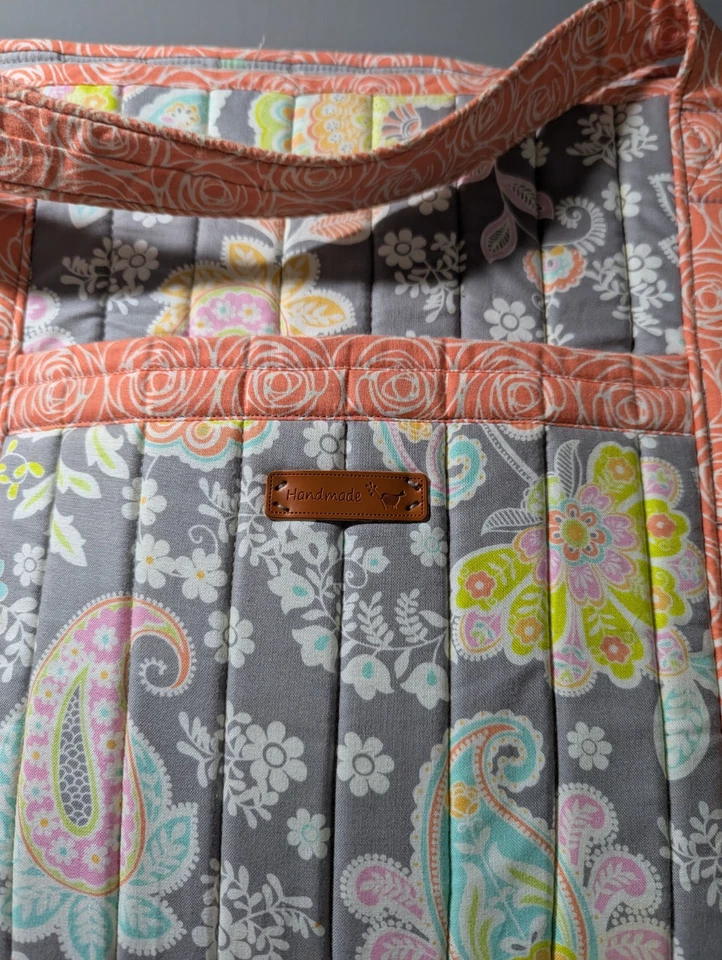 Bolso de Mano Hecho a Mano Floral Acolchado Cachemira Colores Suaves Bolsillos Boho Cottage  Foto 2 de 4