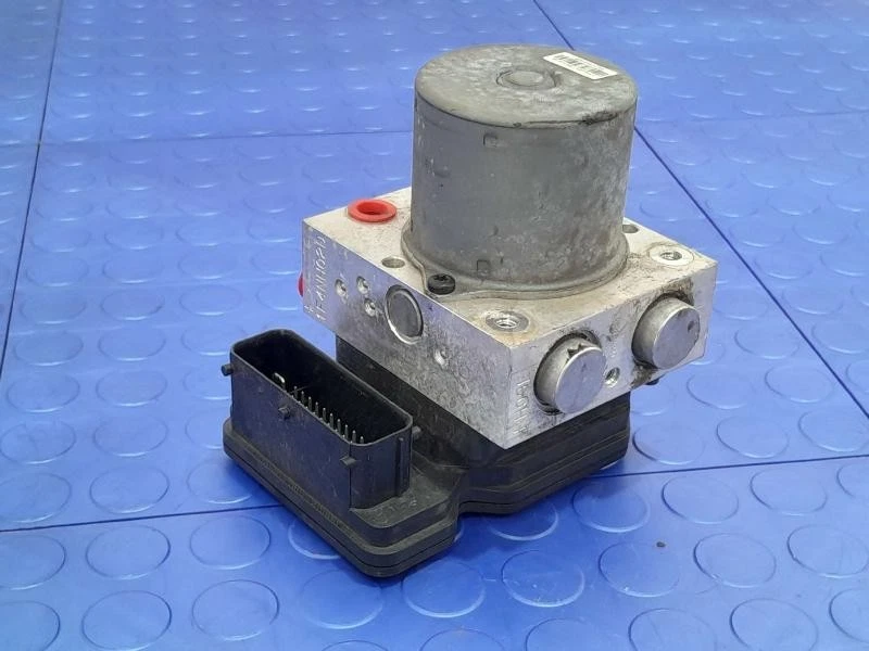 Módulo de control de bomba ABS Kia Sorento 2011-2013 OEM Foto 4 de 4