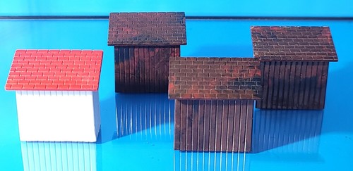 CB14: Lote de 4 casas antiguas vintage de los años 50 Bachmann Bros Plasticville EE. UU. - Imagen 2 de 5