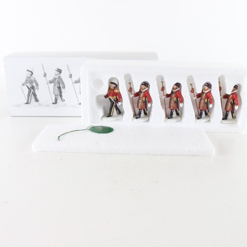 Dept 56 Heritage Village Yeomen Of The Guard Set Of 5 Porcelain Figures 58397 - Picture 2 of 5