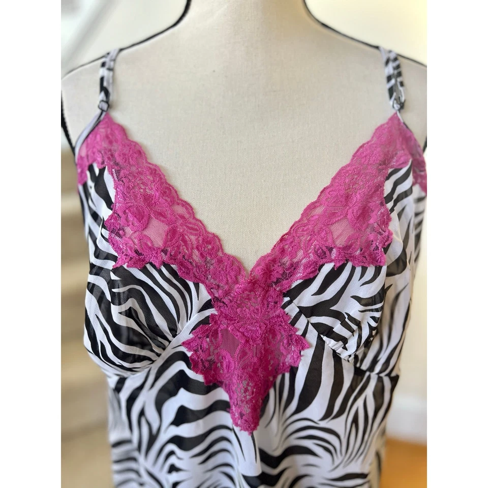 Mini Slip Y2K Cacique Baby Doll Blanco y Negro Cebra Rosa Encaje Foto 2 de 4
