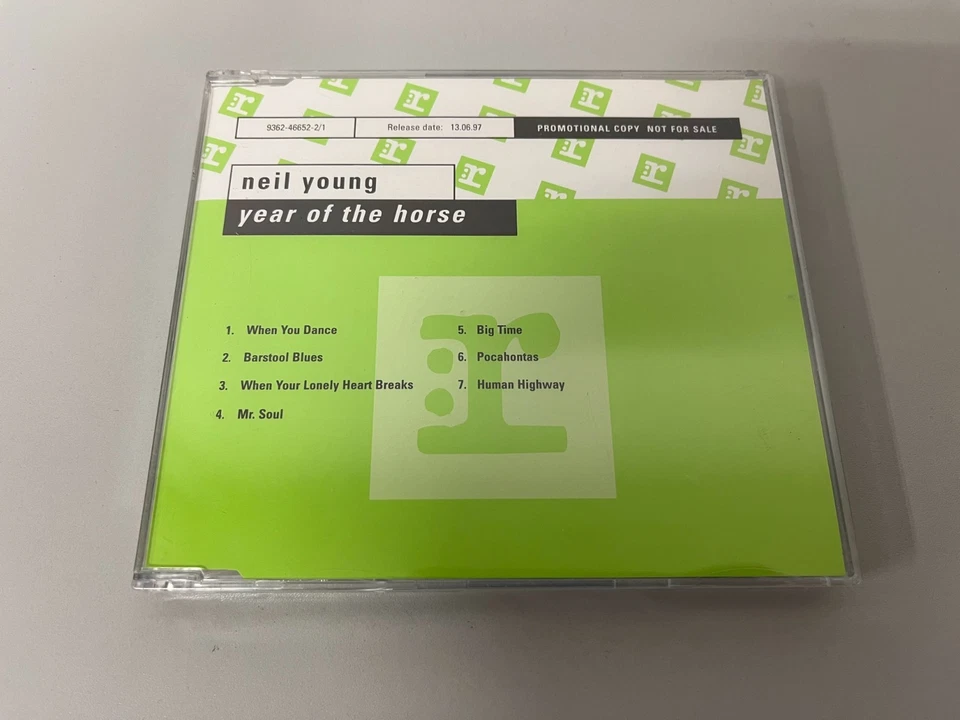 Neil Young – Year Of The Horse - 2 Promo CD Set (sealed) 9362-46652-2/1+..2 - Bild 2 von 3