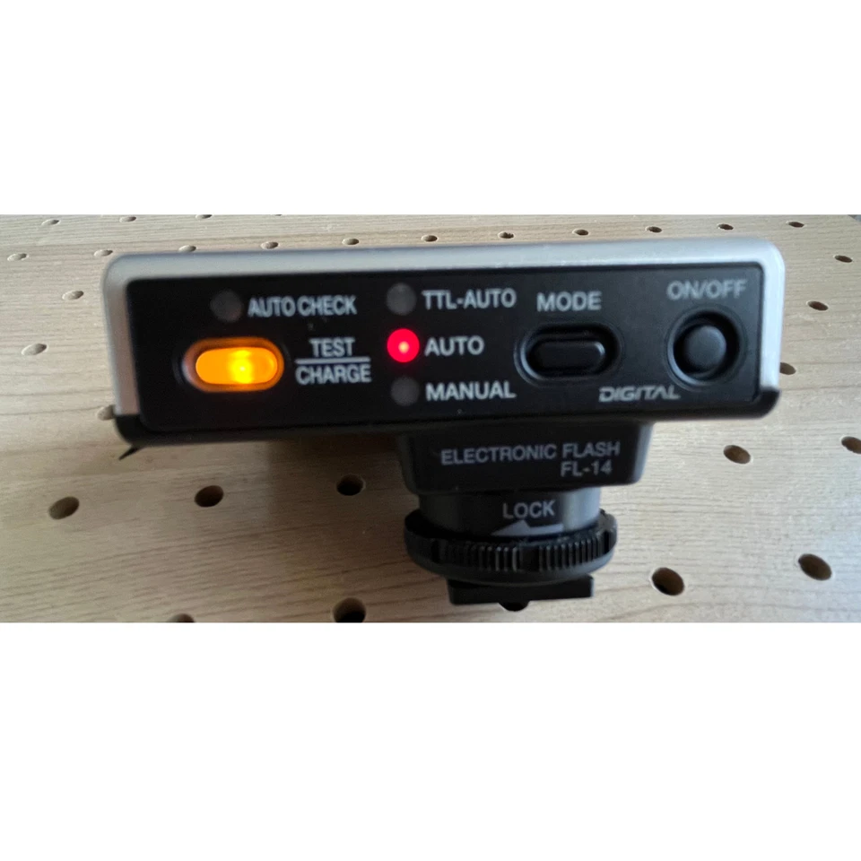 [MINT] Olympus FS-FL14 Shoe Mount Electronic Flash Silver with Case From JAPAN - Image 3 of 4