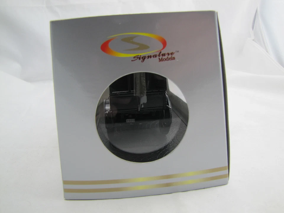 32427 Signature Models 1920 White Ambulance County Coroner - 1:32 - Bild 4 von 4