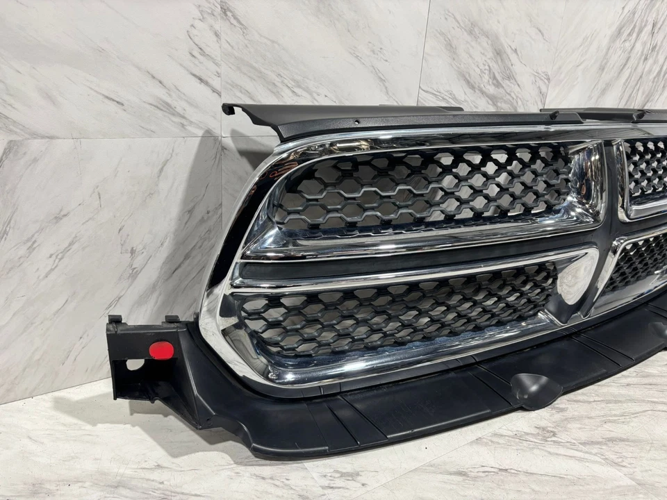 Dodge Durango 2011-2013 montaje de rejilla OEM PARRILLA CENTRAL DELANTERA 55079364AF Foto 3 de 4