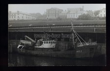 TR390 - Milford Haven Trawler - Constant Star M133 - photograph 5.5" x 3.5"