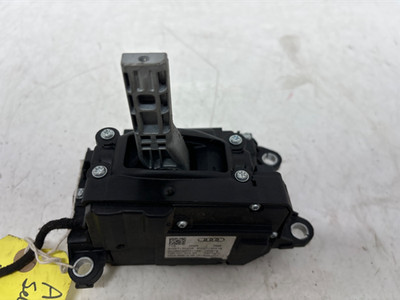 AUDI A4 B9 (2016) AUTOMATIC GEAR SELECTOR MECHANISM 8W2713041E