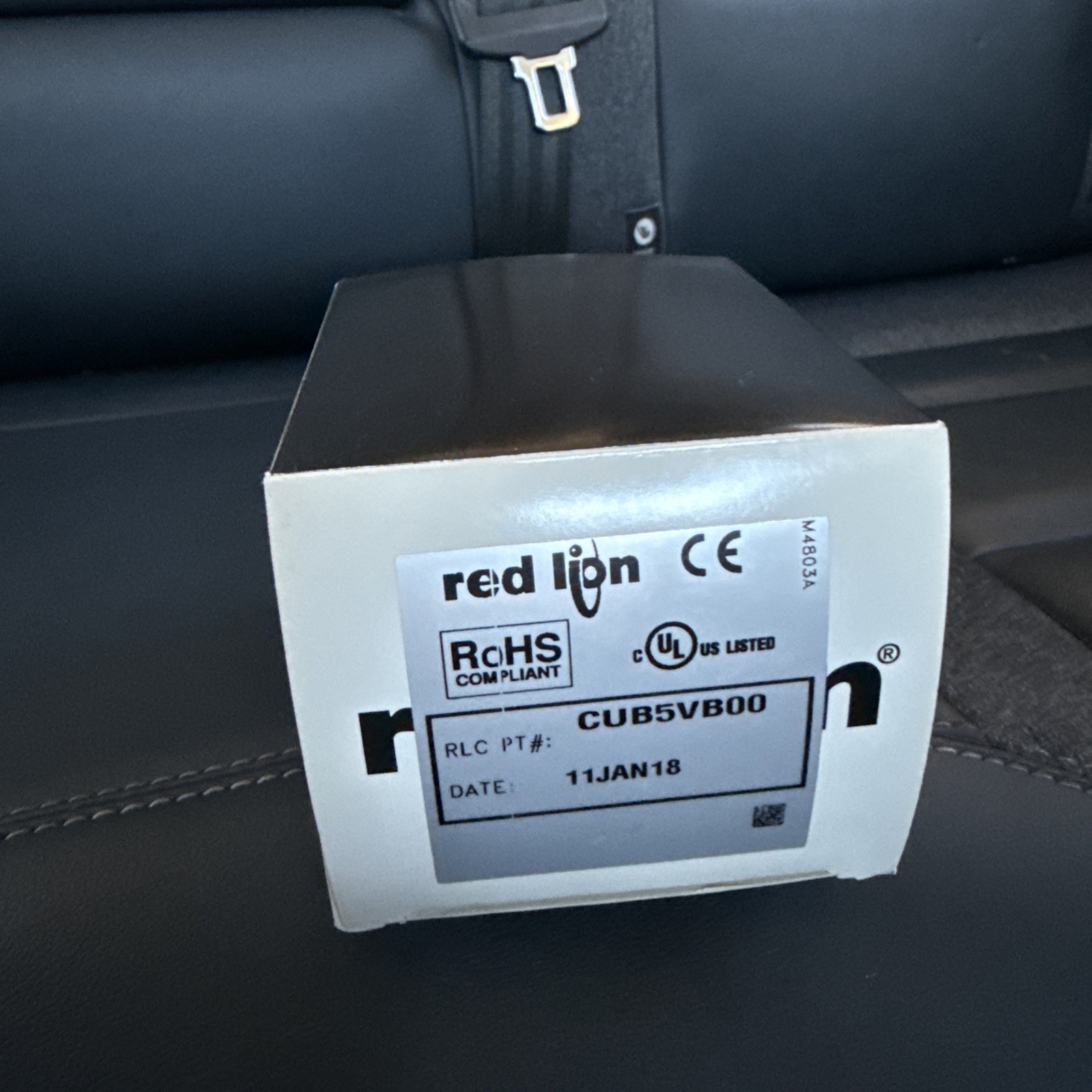 NEW Red Lion CUB5VB00 Digital DC Voltmeter Panel Meter 5-Digit LCD Sealed